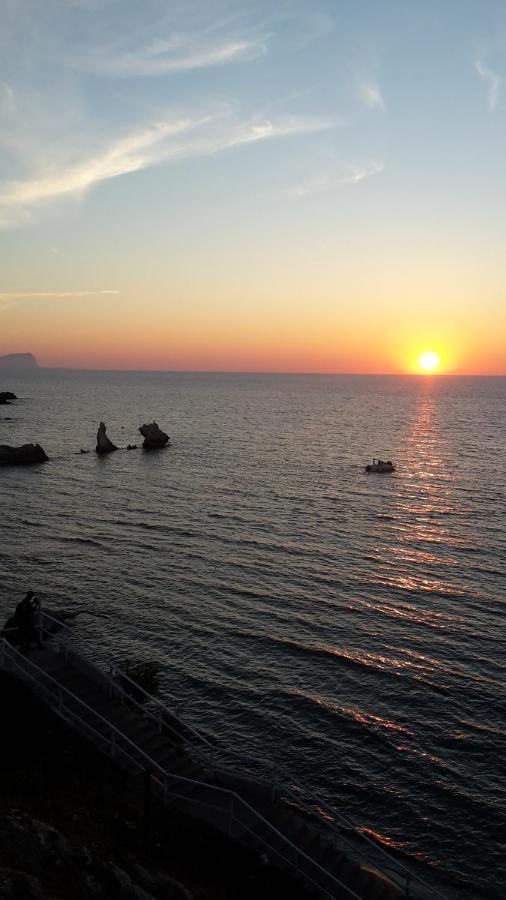 Le Lanterne Di Terrasini Hotel Luaran gambar